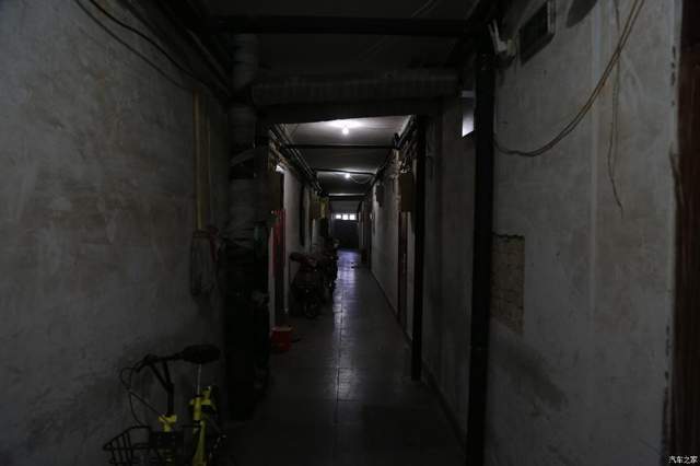 兇宅6折拍賣2次流拍揭秘兇宅拍賣背后的故事，連續(xù)兩次流拍，六折出售的背后真相