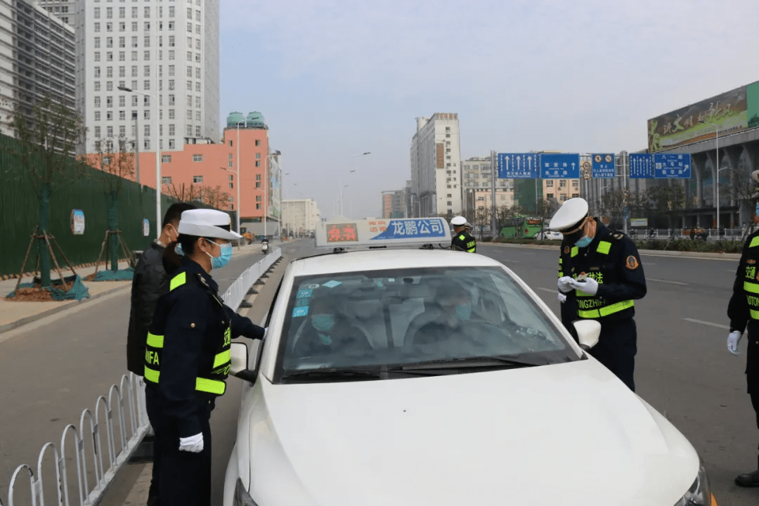 整治汽車行業(yè)3類問(wèn)題汽車行業(yè)是一個(gè)復(fù)雜的行業(yè)，涉及到多個(gè)環(huán)節(jié)和方面，因此需要整治的問(wèn)題也相對(duì)較多。以下是汽車行業(yè)常見的三類問(wèn)題及整治措施