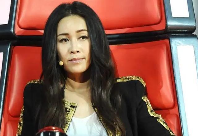 那英老公否認帶美女回家的視頻那英老公否認帶美女回家的視頻，背后的真相究竟如何？
