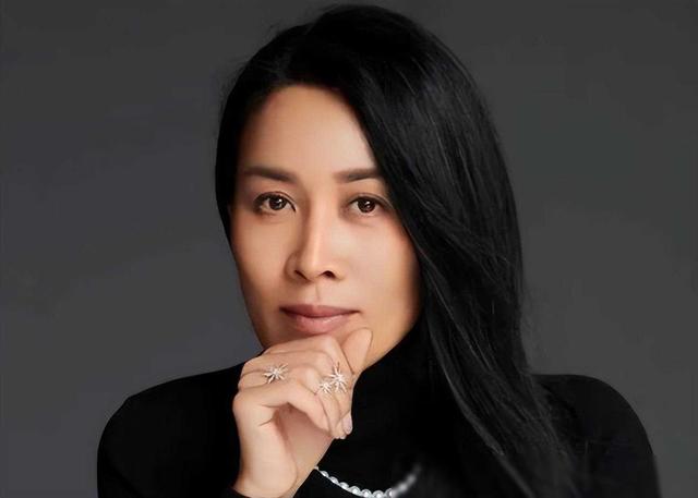 那英社交平臺(tái)內(nèi)容全部隱藏那英社交平臺(tái)內(nèi)容全部隱藏，背后的原因是什么？