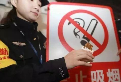 高鐵上抽煙的人高鐵上抽煙的人，不文明行為的背后，我們需要怎樣的反思？