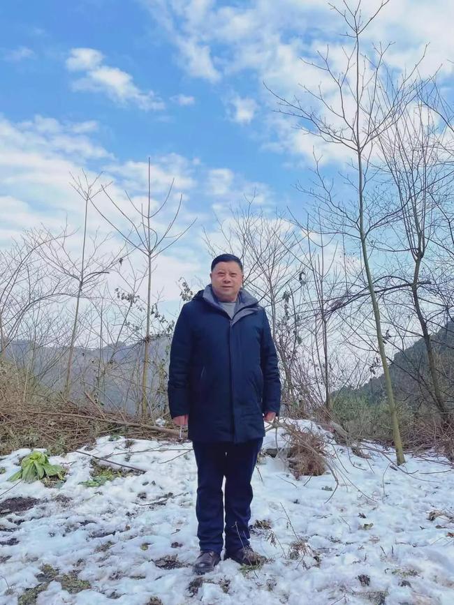 范福海簡(jiǎn)介范福海簡(jiǎn)介，探索人生軌跡與成就之巔