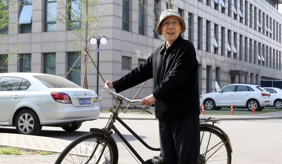 83歲博士造自行車 一年賣4.5億元勵志傳奇，83歲博士造自行車，一年銷售額達(dá)4.5億元