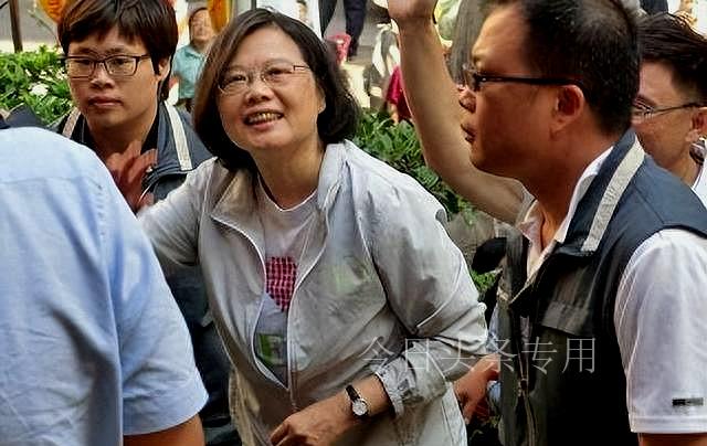 外交部回應(yīng)蔡英文竄訪日本外交部回應(yīng)蔡英文竄訪日本，堅(jiān)定立場(chǎng)，傳遞明確信號(hào)