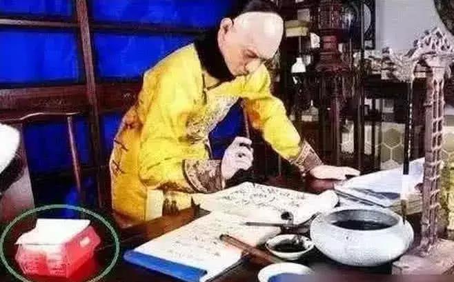 點(diǎn)外賣被寫侮辱字母如果您在外賣過程中遇到了被寫侮辱字母的情況，這是一種不禮貌和不尊重人的行為。您可以采取以下措施