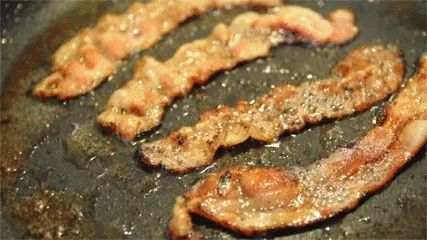 女子用“廚房神器”烤肉致全家中毒關(guān)于女子使用廚房神器烤肉導致全家中毒的事件，聽起來非常嚴重，需要引起我們的關(guān)注和警惕。在這種情況下，首先要明確的是，所謂的廚房神器可能是某種電器設(shè)備或者是某種特殊的烹飪工具，但其使用方法和安全性需要得到正確的指導和操作。