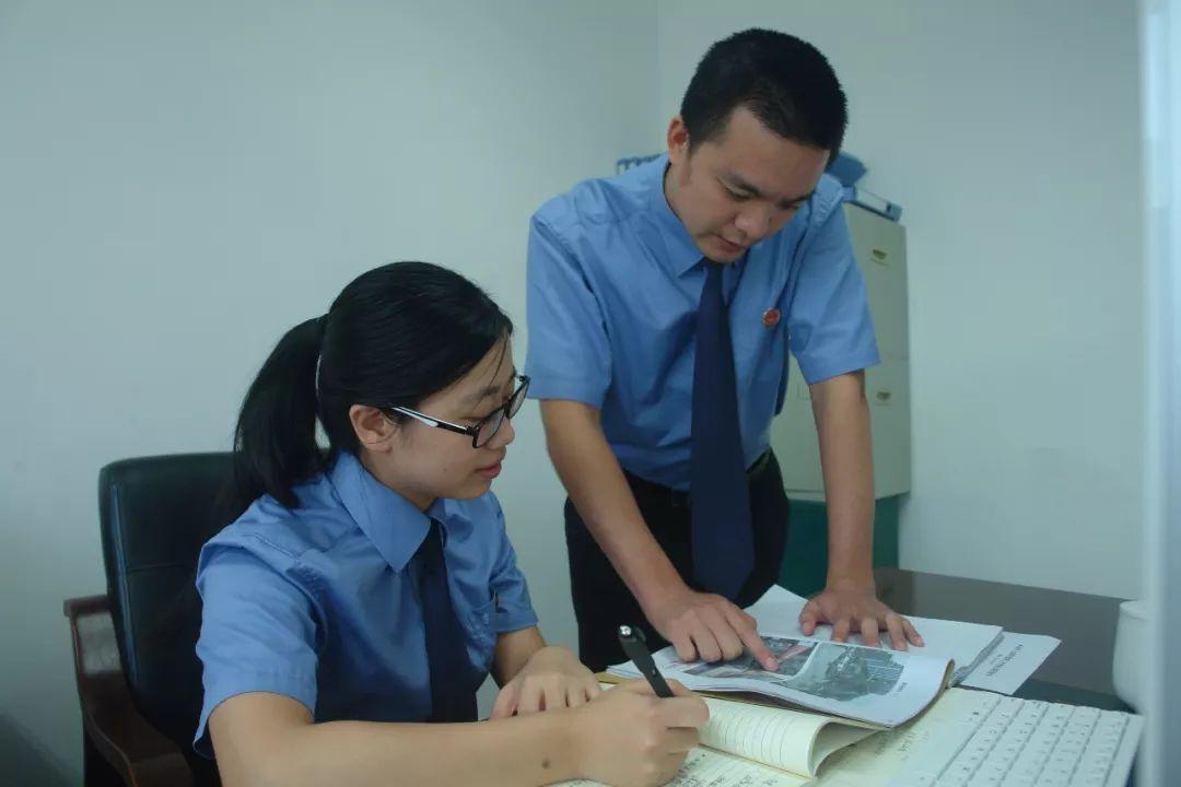 體罰案件體罰案件指的是涉及體罰行為的法律案件。體罰行為通常涉及教育、監(jiān)護(hù)、管理等領(lǐng)域的場(chǎng)所，如學(xué)校、家庭等。這些案件引發(fā)了社會(huì)廣泛關(guān)注和討論，因?yàn)轶w罰可能對(duì)受害者的身心健康造成嚴(yán)重影響。