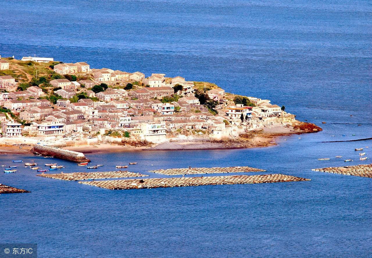 福建艦通過(guò)臺(tái)灣海峽福建艦順利通過(guò)臺(tái)灣海峽，展現(xiàn)區(qū)域穩(wěn)定與發(fā)展新篇章