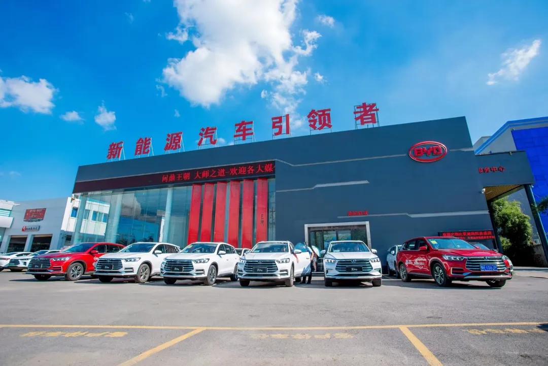 河南南陽辟謠“法院警車接親”河南南陽辟謠，法院警車接親事件真相揭曉