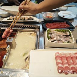 2人向海底撈火鍋小便被判賠220萬元火鍋店內(nèi)遭遇尷尬事件，兩人向海底撈火鍋小便引發(fā)巨額賠償風(fēng)波！