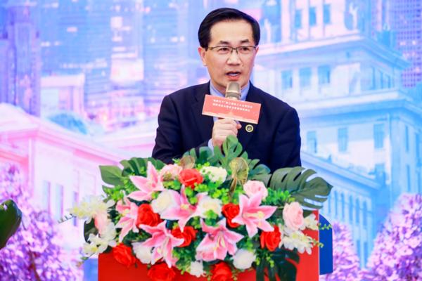 大疆無人機哈工大學長揭秘大疆無人機背后的故事，哈工大學長的無人機之旅