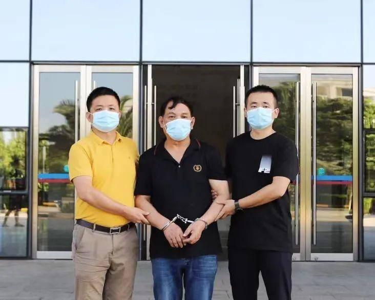 海南警方懸賞50萬海南警方懸賞50萬，追捕重要犯罪嫌疑人