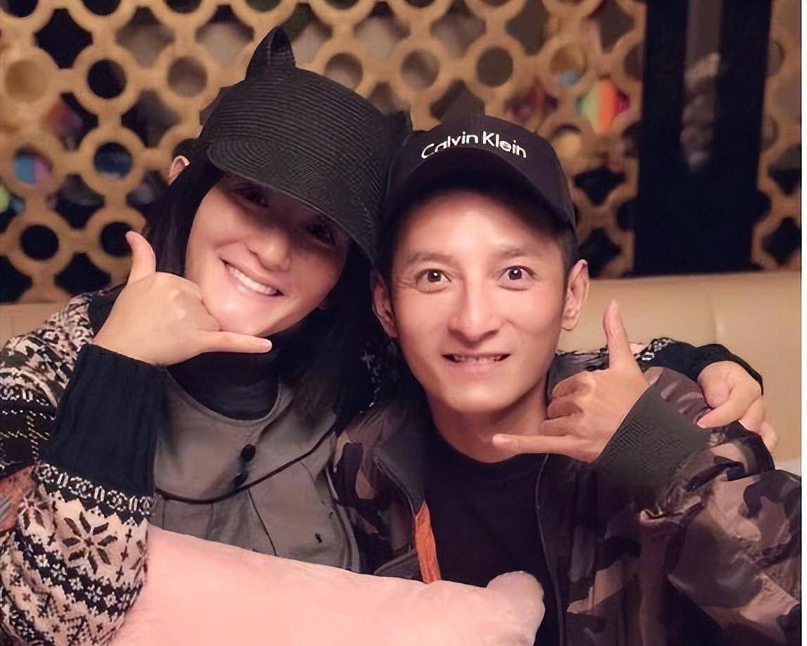 李維嘉因為謝娜復出李維嘉復出的背后，與謝娜的糾葛和更多故事