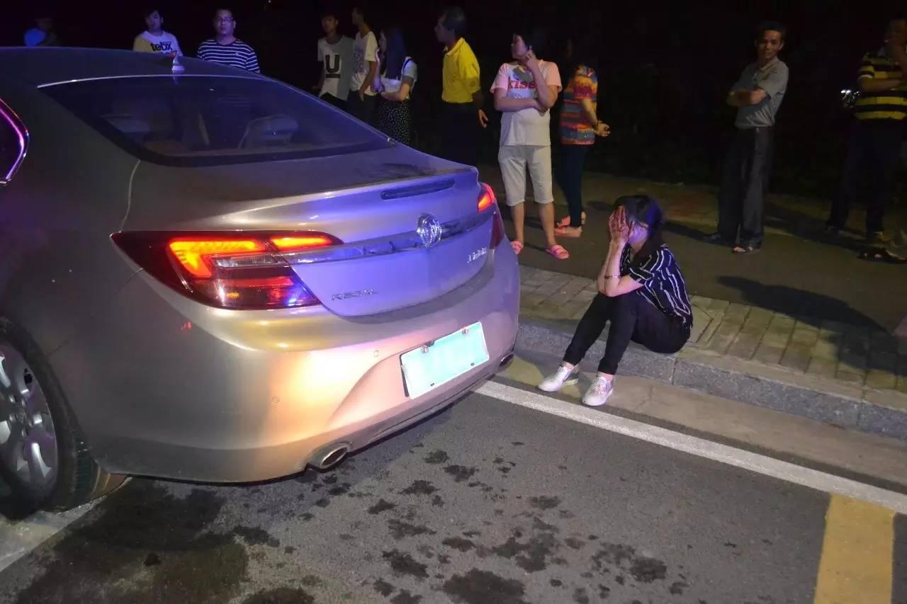 夫妻在高速公路開車吵架高速公路上的情感風暴，夫妻開車吵架的潛在危害與應(yīng)對之策