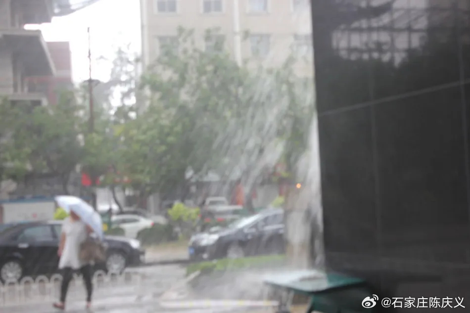 石家莊多地突發(fā)巨響石家莊多地突發(fā)巨響背后的真相揭秘