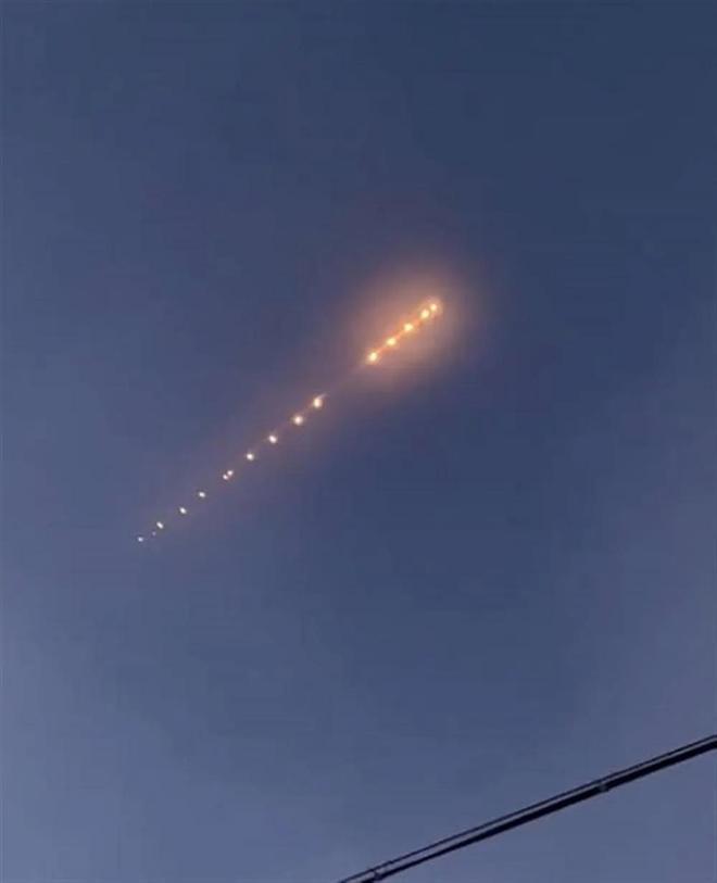 河南上空出現(xiàn)不明飛行物河南上空出現(xiàn)不明飛行物，神秘現(xiàn)象引發(fā)多方熱議與探索