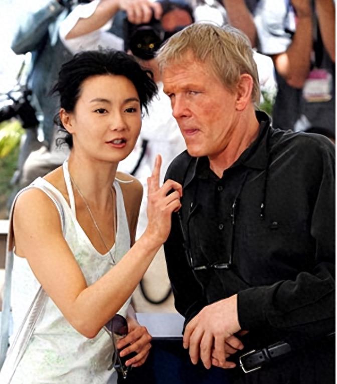 60歲張曼玉定居法國(guó)農(nóng)村張曼玉，60歲定居法國(guó)農(nóng)村的優(yōu)雅轉(zhuǎn)身