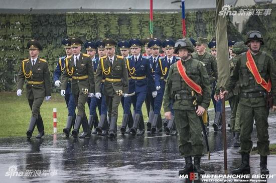 多個(gè)北約國(guó)調(diào)動(dòng)軍隊(duì)多個(gè)北約國(guó)家調(diào)動(dòng)軍隊(duì)，背后隱藏著什么？
