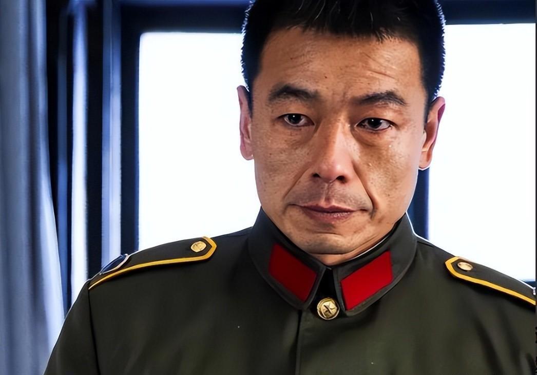 “硬漢爸爸”背出來的女生上大學了硬漢爸爸背女兒上大學的故事感動了很多人。這位父親不僅展現(xiàn)出了堅韌不拔的精神，也傳遞了深沉的父愛。女兒能夠順利進入大學，離不開父親的辛勤付出和堅持，也離不開她自身的努力和才華。