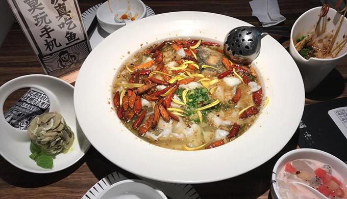 \"排隊王\"太二酸菜魚一年關(guān)店65家探究排隊王太二酸菜魚一年關(guān)店65家的背后原因