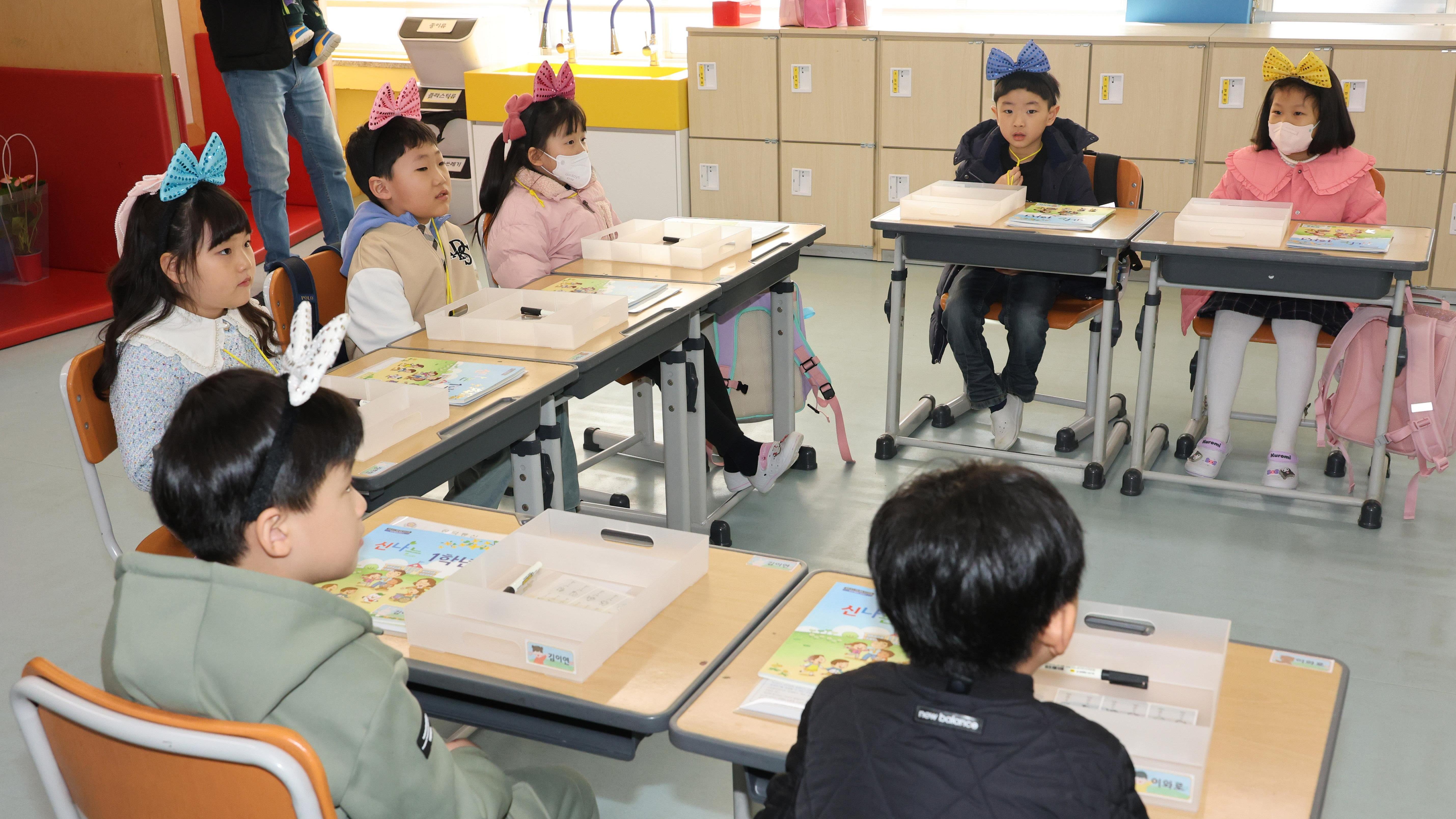 韓國中小學(xué)班級人數(shù)為何不減反增揭秘韓國中小學(xué)班級人數(shù)不減反增的背后原因