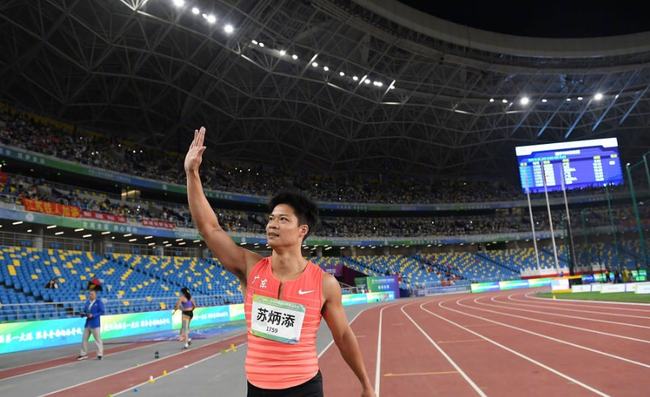 全紅嬋、蘇炳添等獲全國(guó)五一勞動(dòng)獎(jiǎng)全紅嬋、蘇炳添等體育巨星榮獲全國(guó)五一勞動(dòng)獎(jiǎng)?wù)?，閃耀的光芒背后的辛勤付出
