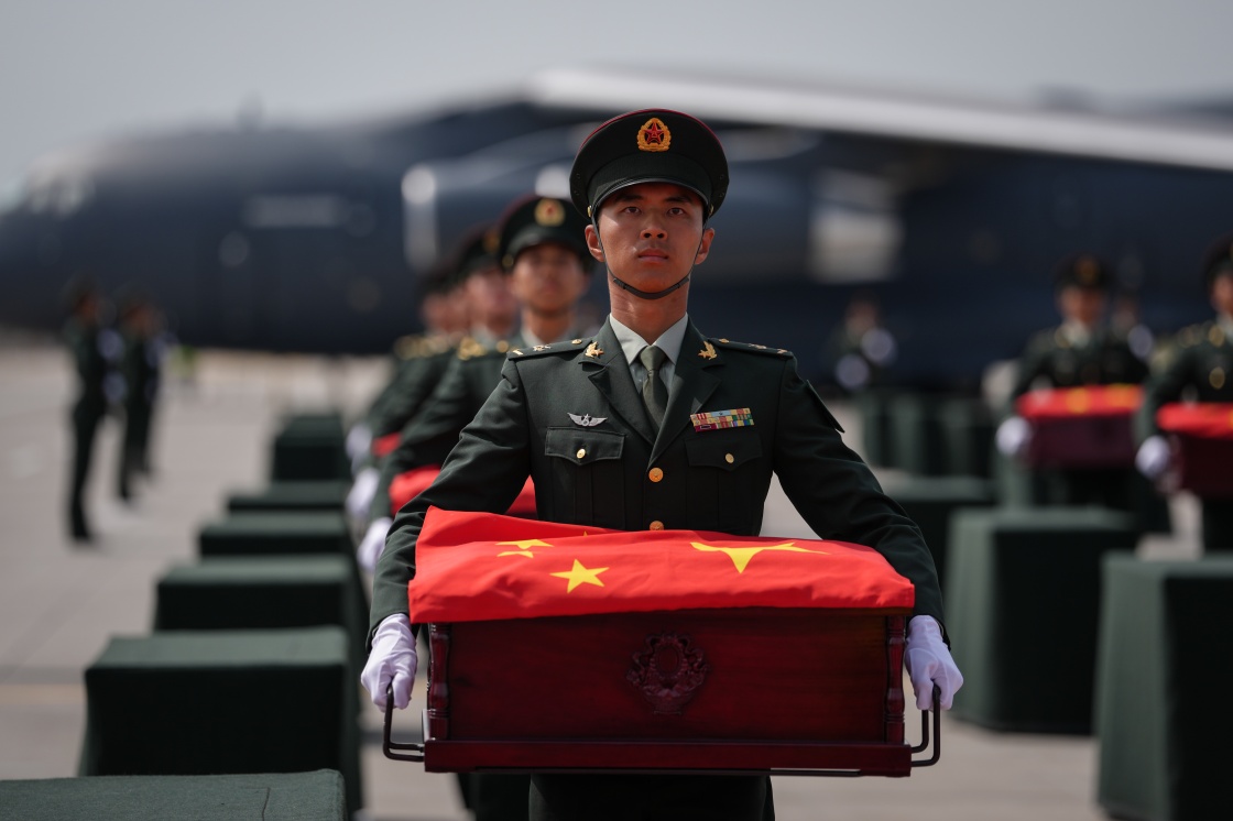 沈陽烈士遺骸歸國沈陽烈士遺骸歸國，英雄之魂，永載史冊(cè)