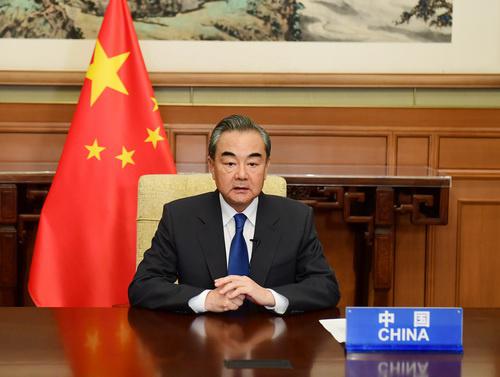 王毅:中方愿向印方提供幫助王毅表示，中方愿向印方提供幫助，共同應對氣候變化帶來的挑戰(zhàn)。這是他在中印雙方就氣候變化問題交換意見時發(fā)表的言論。
