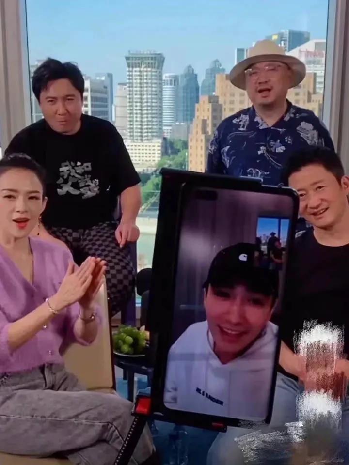 朱一龍獲金熊貓影帝一、朱一龍榮獲金熊貓影帝，實(shí)至名歸的榮耀時(shí)刻