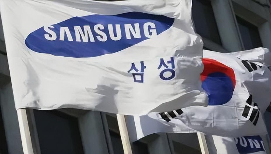 官方進一步調(diào)查英偉達違反反壟斷法英偉達涉嫌違反反壟斷法是一個重要的法律問題，如果官方進一步調(diào)查并最終確認其違反了相關法規(guī)，那么這將對該公司產(chǎn)生重大影響。反壟斷法的目的是保護市場競爭和消費者權益，防止企業(yè)濫用市場支配地位，排除或限制競爭。如果英偉達被確認違反了反壟斷法，可能會面臨罰款、業(yè)務限制、聲譽損失等后果。