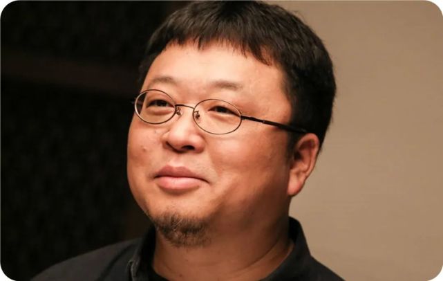 b站羅永浩羅永浩在B站擁有名為羅永浩的江湖的賬號，目前擁有超過百萬粉絲。他在B站的視頻內(nèi)容主要以日常分享、產(chǎn)品體驗評測為主。此外，羅永浩經(jīng)常在B站直播與網(wǎng)友互動交流，分享自己的創(chuàng)業(yè)經(jīng)歷和對科技產(chǎn)品的看法。因此，在B站可以了解到羅永浩的最新動態(tài)。