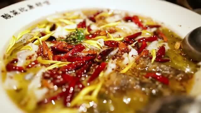 太二酸菜魚為何沒人吃了太二酸菜魚作為一家知名的連鎖餐廳，其菜品口味獨(dú)特，服務(wù)質(zhì)量良好，通常受到廣大消費(fèi)者的喜愛。然而，有時(shí)候由于各種原因，可能會(huì)導(dǎo)致某些餐廳的客流量減少。以下是一些可能導(dǎo)致太二酸菜魚餐廳客流量減少的原因