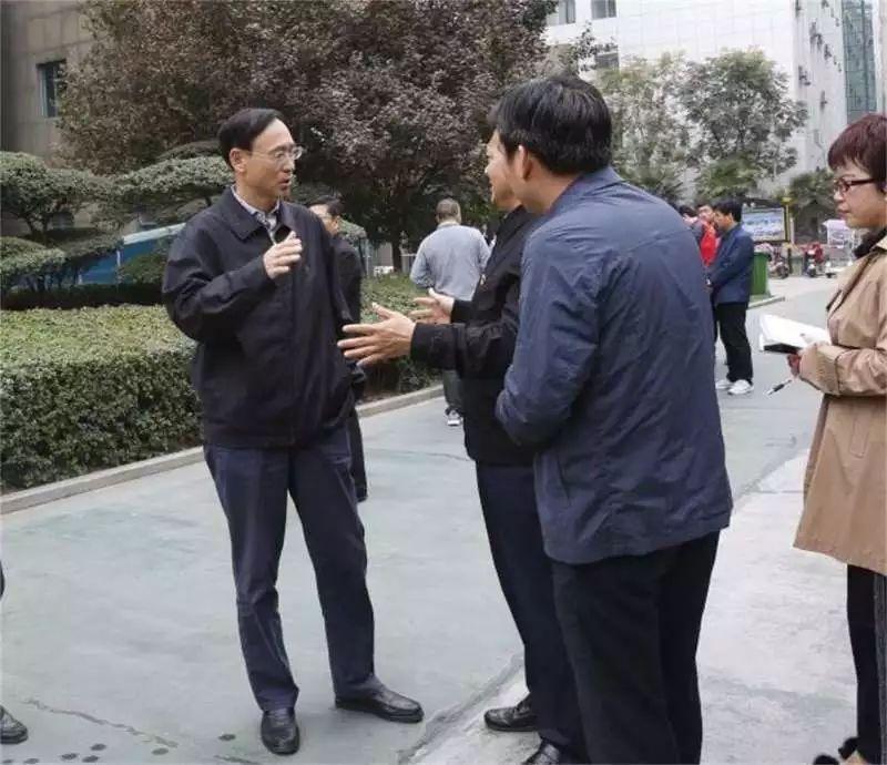 張國偉簡(jiǎn)歷張國偉簡(jiǎn)歷，揭秘生涯軌跡，成就非凡輝煌