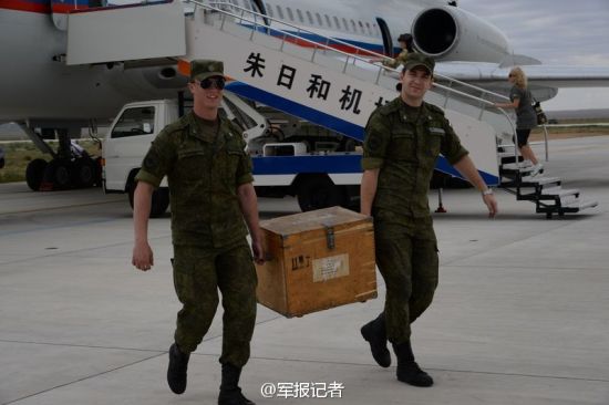 騙大學(xué)生拍軍用機(jī)場揭秘，軍用機(jī)場背后的神秘面紗與大學(xué)生的離奇遭遇