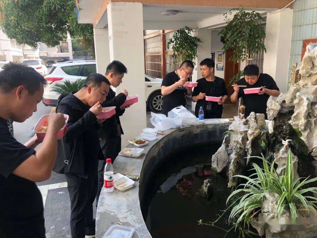 解決民警吃飯問題解決民警吃飯問題，背后的挑戰(zhàn)與對策探討