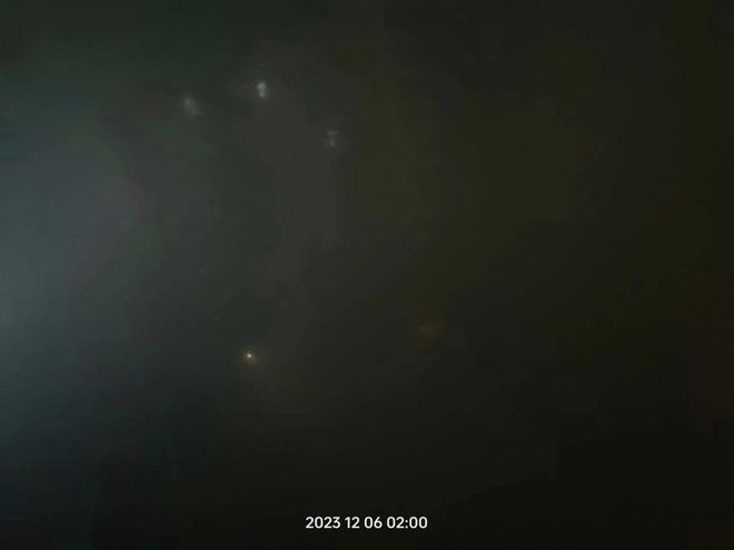 一覺睡醒成都又打雷又下雨打雷下雨是一種常見的自然現(xiàn)象，特別是在夏季或氣候多變的季節(jié)里。成都作為西南地區(qū)的一個(gè)大城市，也有可能會(huì)遇到這樣的天氣情況。如果您在睡夢(mèng)中沒有察覺到這些自然現(xiàn)象，也不必過于擔(dān)心，因?yàn)榇蚶紫掠晔且环N自然現(xiàn)象，通常不會(huì)對(duì)人們的日常生活和健康造成太大的影響。