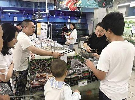 動輒三四十元 為何路邊攤越來越貴了路邊攤價格飆升背后的原因，動輒三四十元，為何越來越貴？