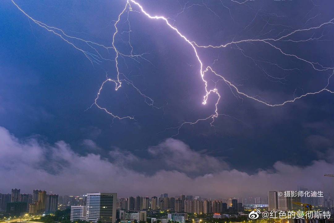成都市民稱沒聽過這么大雷聲是真的嗎成都市民稱沒聽過這么大雷聲，是真的嗎？揭秘背后的真相