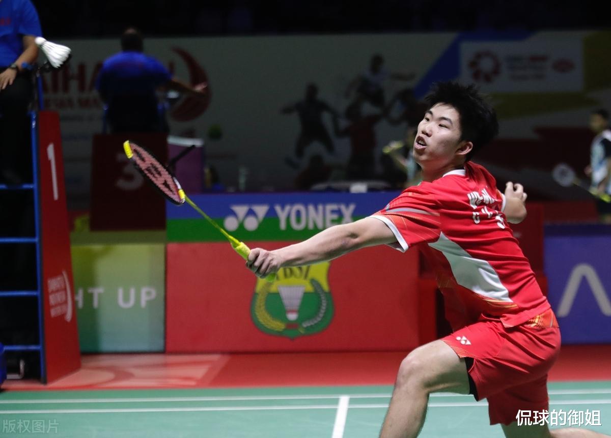 翁泓陽2-0復(fù)仇奈良岡功大翁泓陽完美復(fù)仇奈良岡功大，以2-0的比分再創(chuàng)輝煌