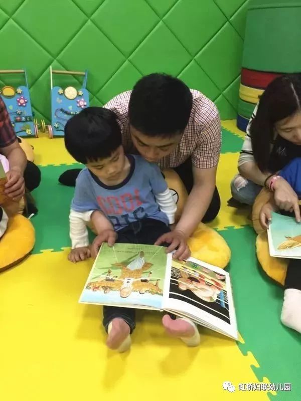 廣東一幼兒園倡議幼兒說普通話廣東一幼兒園積極推廣普通話教育，倡導(dǎo)幼兒說普通話