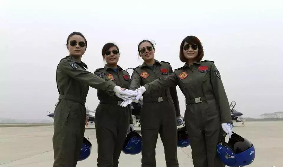 16名殲擊機(jī)女飛行員關(guān)于殲擊機(jī)女飛行員的信息有很多，以下為您列舉部分相關(guān)內(nèi)容