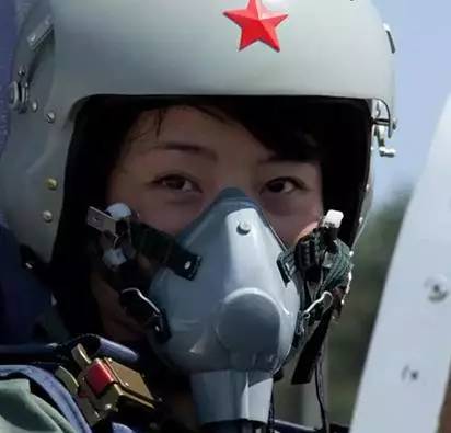 殲15女飛行員殲15女飛行員，空中驕子的不凡之旅