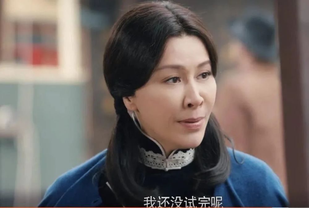 65歲劉雪華新電影扮90歲老太不老傳奇，劉雪華在新電影中挑戰(zhàn)自我，演繹跨越世紀的傳奇角色