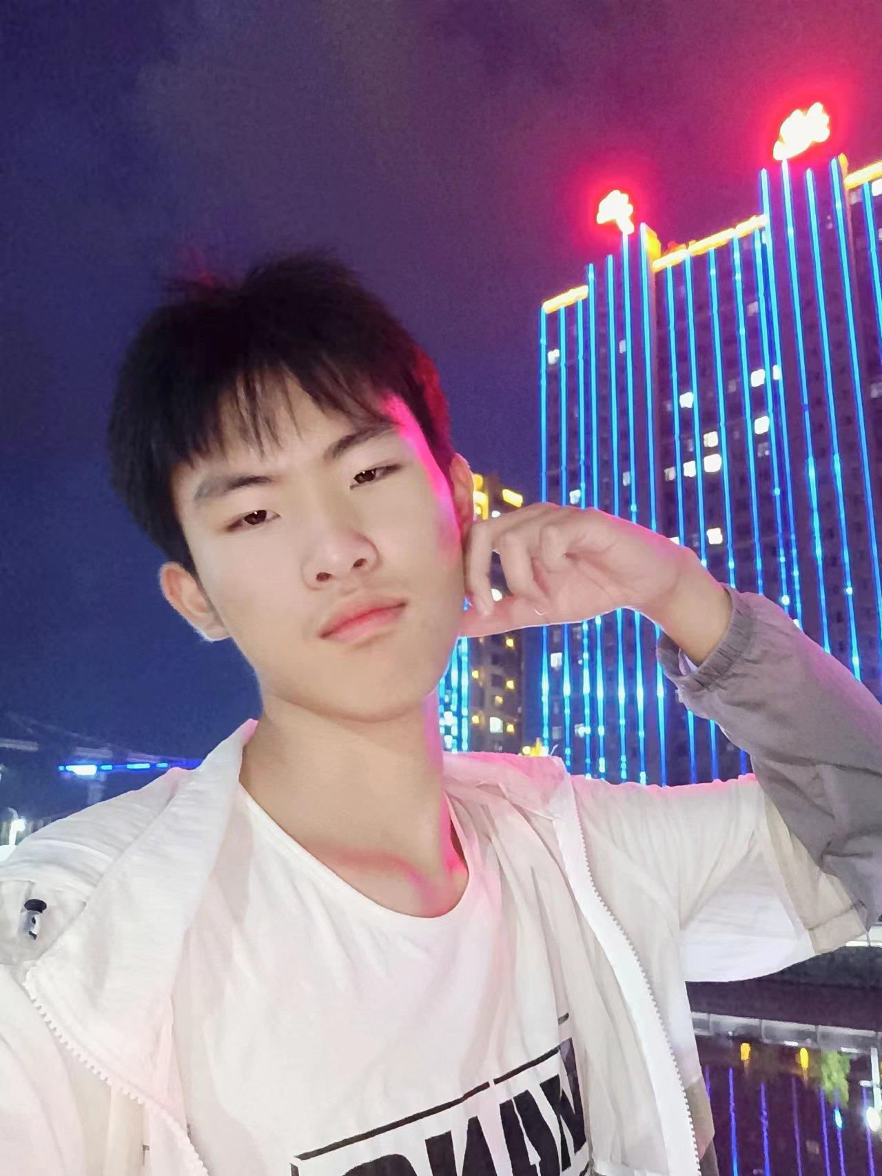 17歲男孩殺震驚！關(guān)于17歲男孩殺人的背后故事