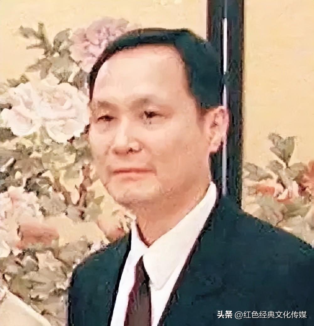 香港黃金大劫案有內(nèi)鬼？警方回應(yīng)香港黃金大劫案疑云重重，警方回應(yīng)是否涉及內(nèi)鬼？揭秘案件真相！