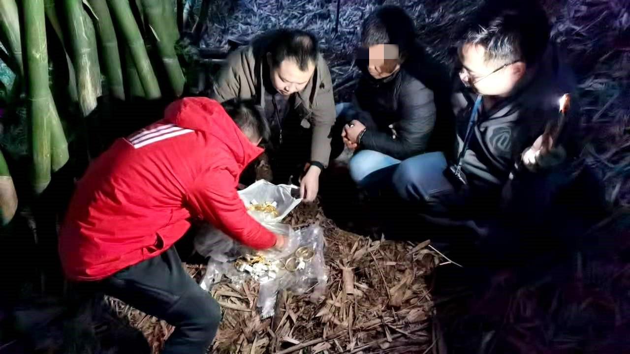黃金偷盜案黃金偷盜案，揭示案件真相，探索安全防范之道