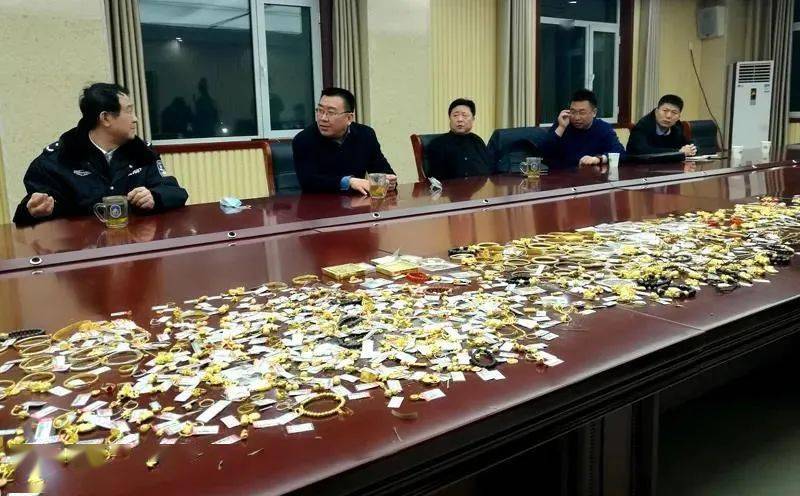 12.16黃金盜竊案揭秘黃金盜竊案，一場錯綜復(fù)雜的懸疑事件追蹤