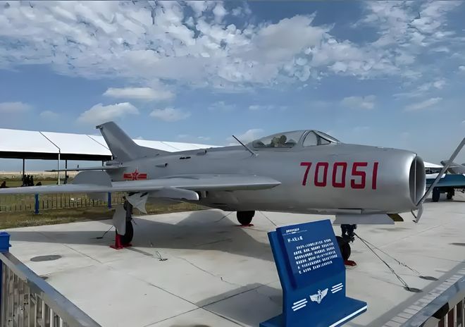 實(shí)錘！“傳說(shuō)機(jī)型”殲-6無(wú)人機(jī)現(xiàn)身實(shí)錘！傳說(shuō)機(jī)型殲-6無(wú)人機(jī)現(xiàn)身，揭秘其獨(dú)特魅力