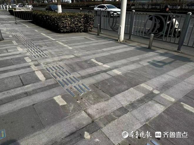 廣場盲道廣場盲道，設計與使用的重要性