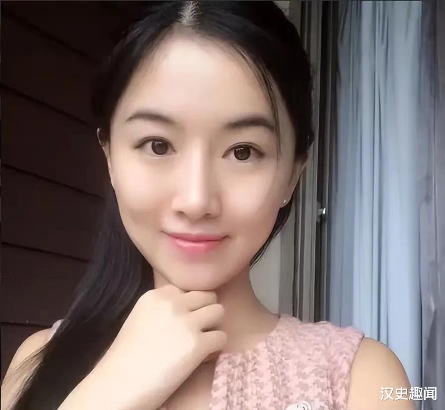起底翟欣欣:兩次閃婚閃離翟欣欣是一位備受關(guān)注的公眾人物，她的婚姻經(jīng)歷也備受關(guān)注。據(jù)報(bào)道，她曾經(jīng)兩次閃婚閃離。